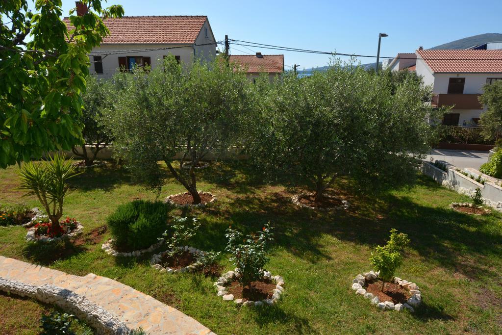 Apartments Maslina Trogir Exterior photo